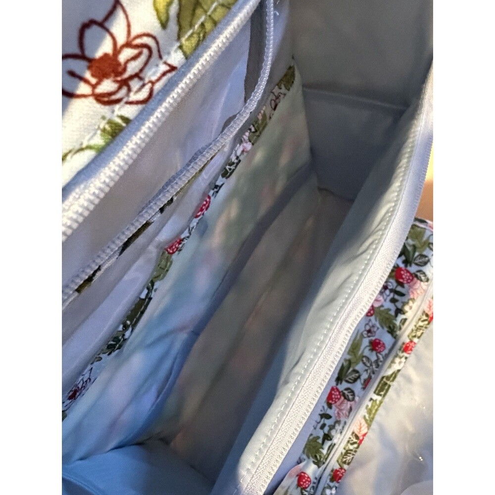 Vera Bradley Grand Hanging Organizer Frog berry Garden Travel Cosmetic Bag NWT - Picture 4 of 5